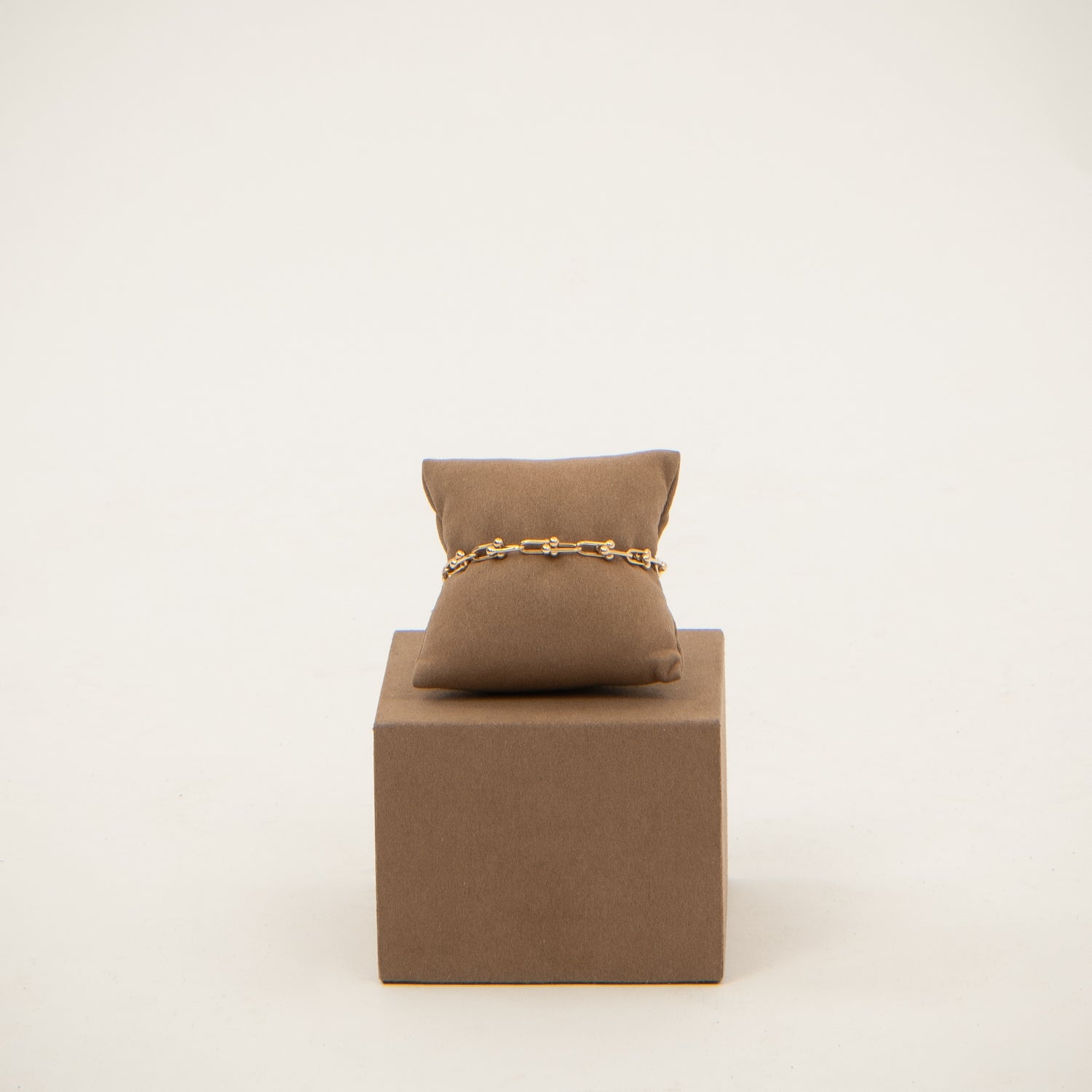 DETAIL235925